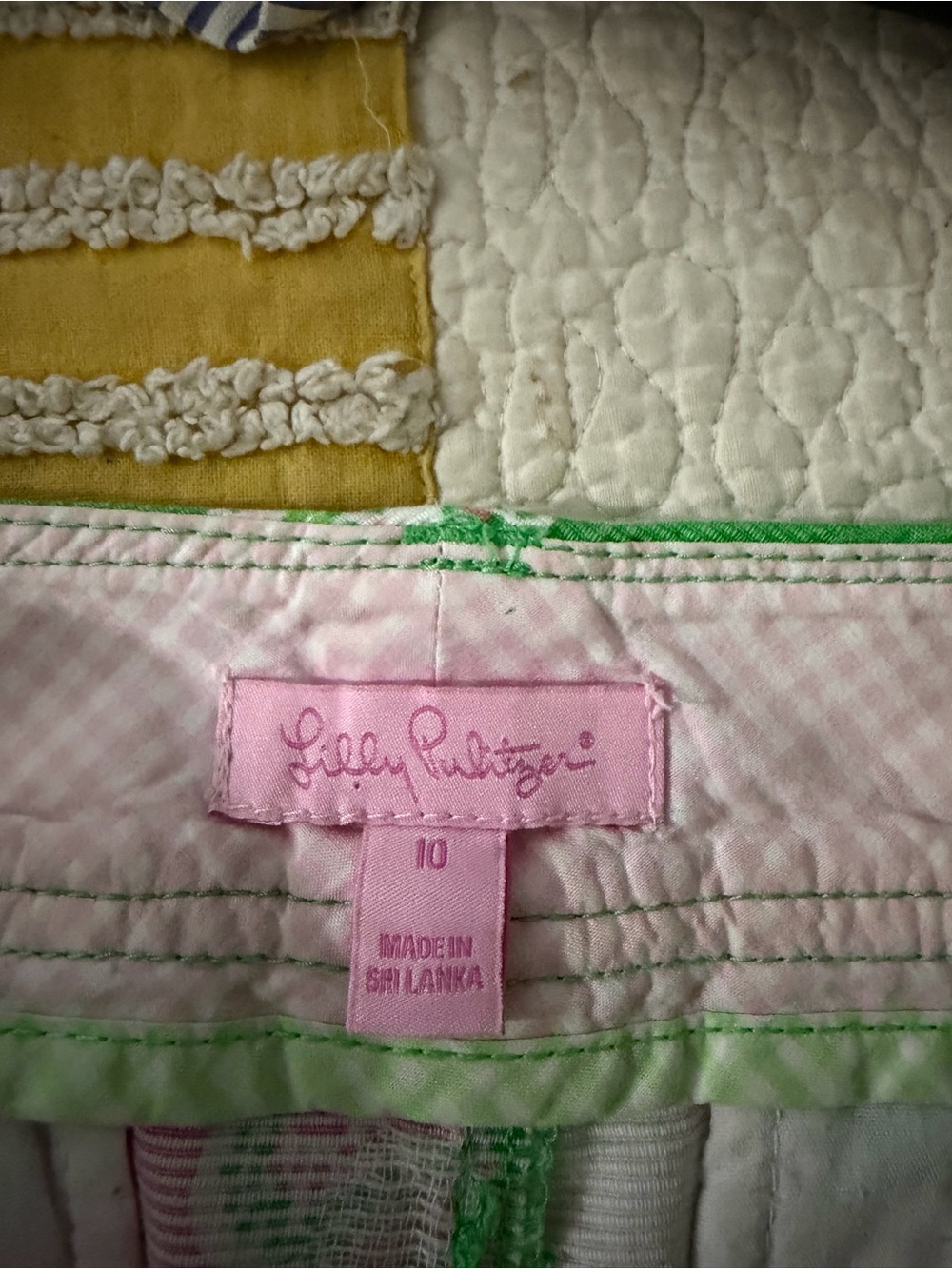 Lilly Pulitzer Pink Green Floral Shorts Size 10 Preppy Resort - Picture 3 of 3